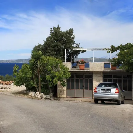 With A Parking Space Racisce, Korcula - 9170